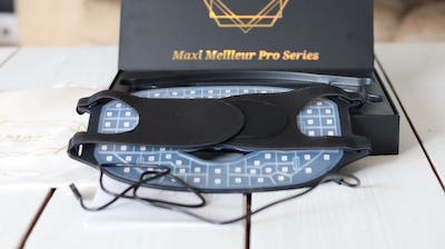 Review: Maxi Meilleur Pro Series LED Masker Review: Maxi Meilleur Pro Series LED Masker