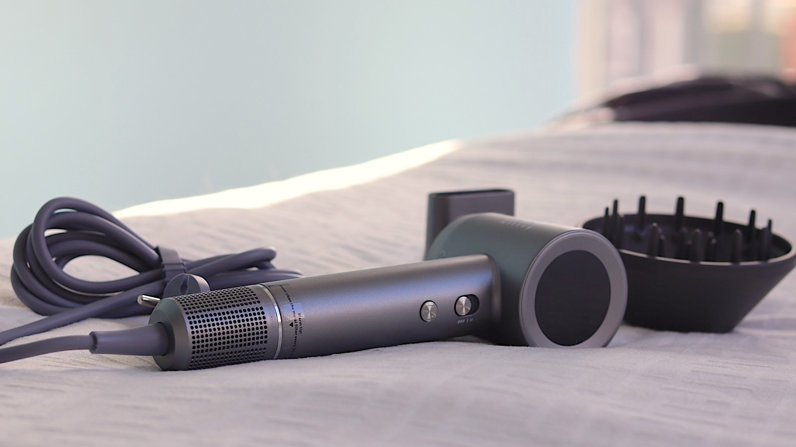 Vergelijking Ted Hilley vs Dyson Supersonic föhn prijs en specificaties Vergelijking Ted Hilley vs Dyson Supersonic föhn prijs en specificaties